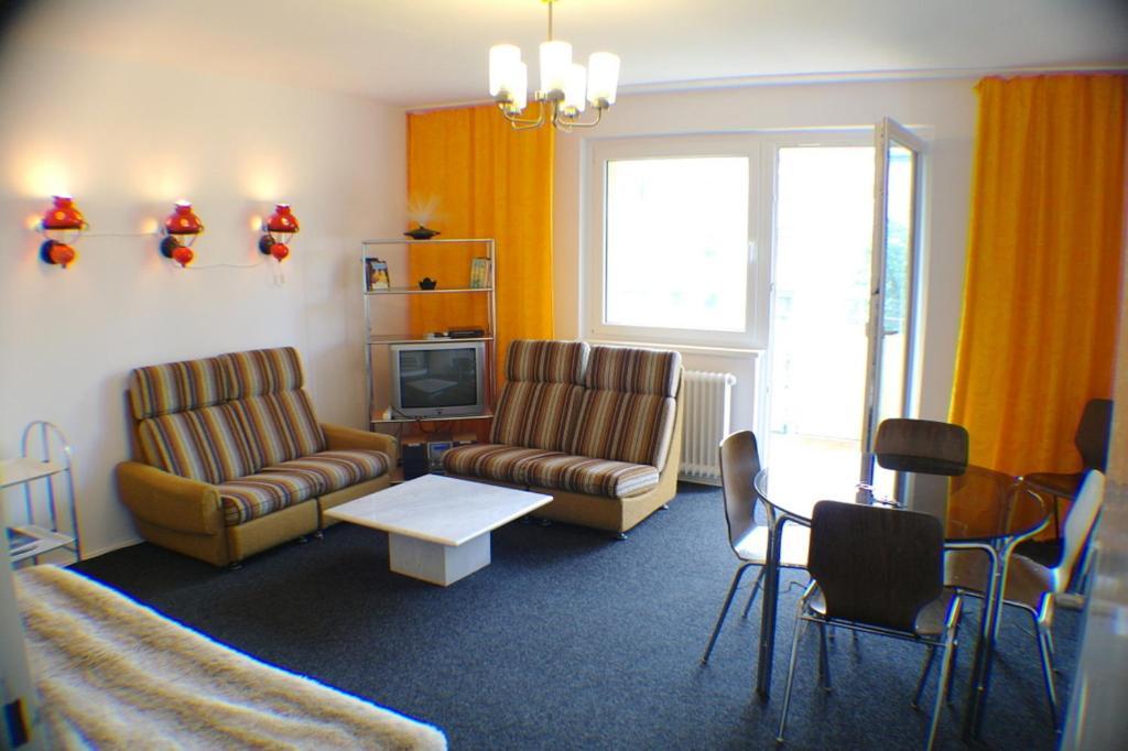 M M Central Vintage Family, Handwerker Und Monteure Apartments Berlin Room photo